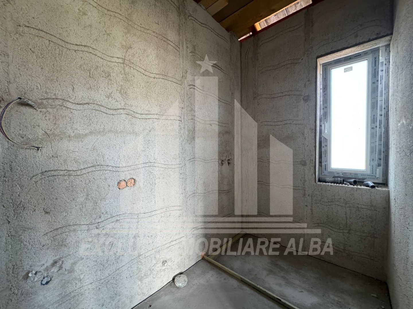 Casa individuala la asfalt cu toate utilitatile, Micesti - Poză 12