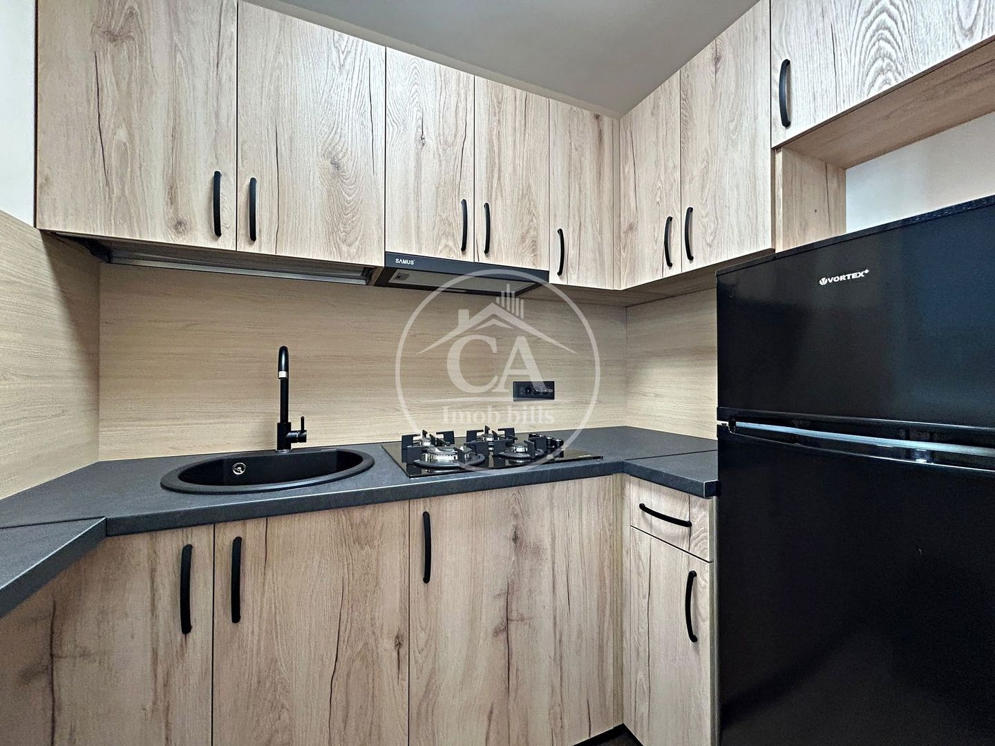 Apartament de vanzare cu 1 camera in zona Rogerius, Oradea - Poză 4