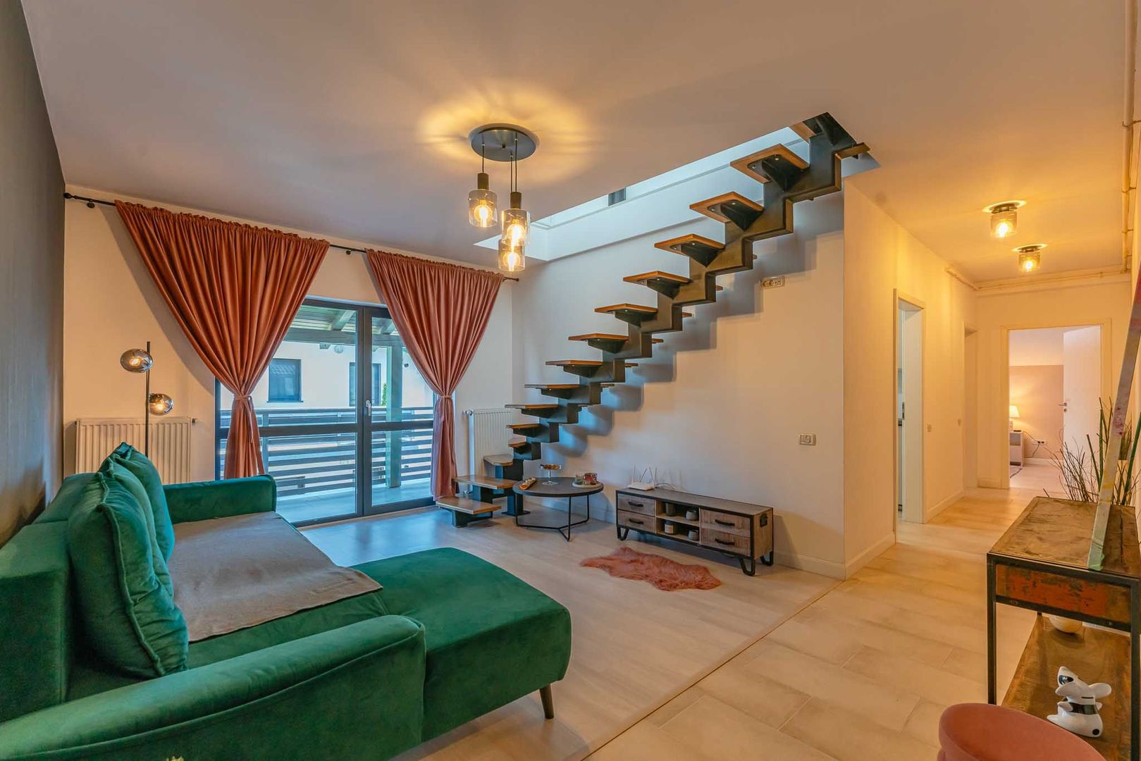 Locuință modernă cu loc de parcare, disponibilă în Sânpetru Residence - Poză 2