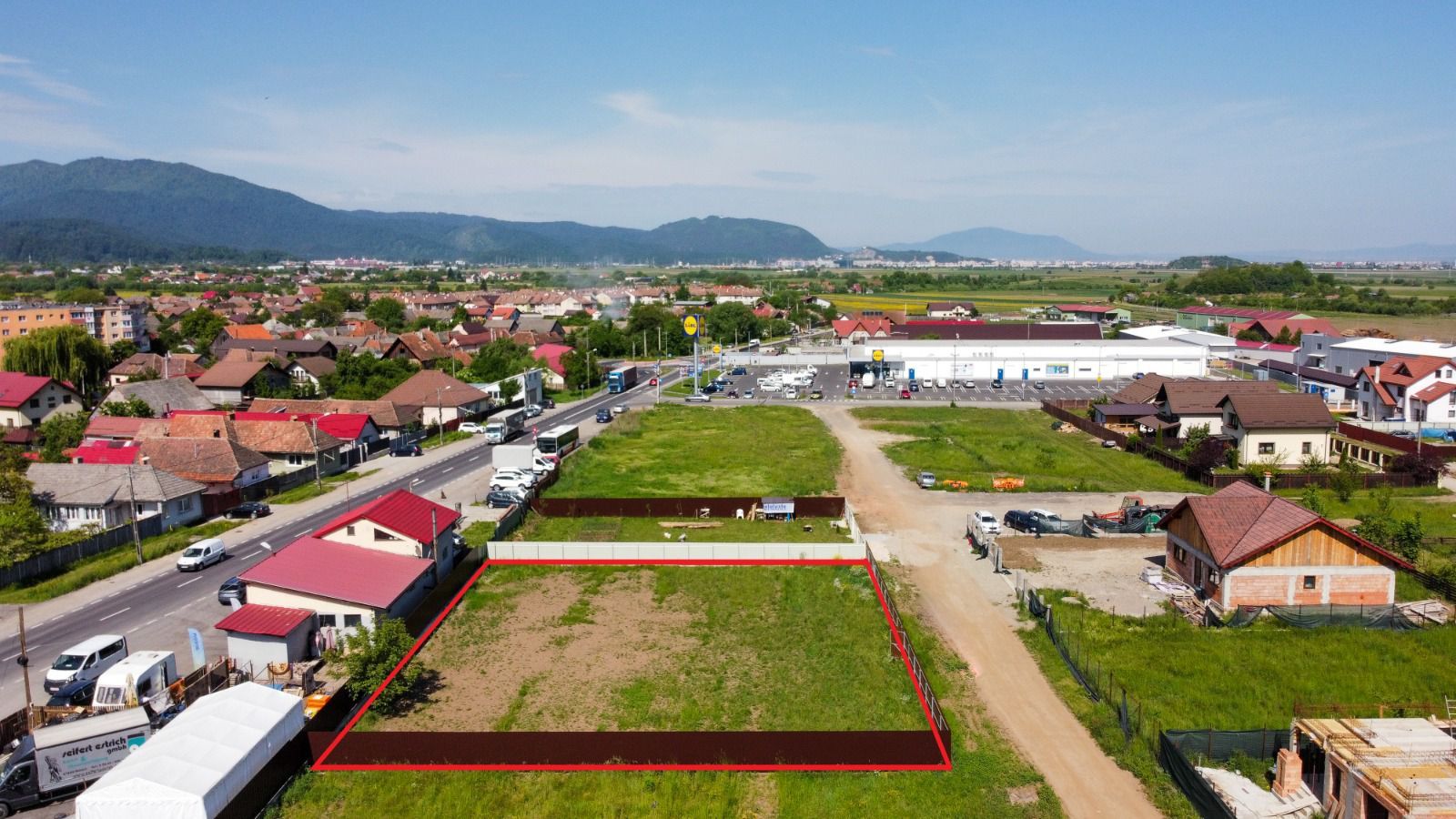Teren intravilan 1108 mp Sacele, jud. Brasov - Poză 4
