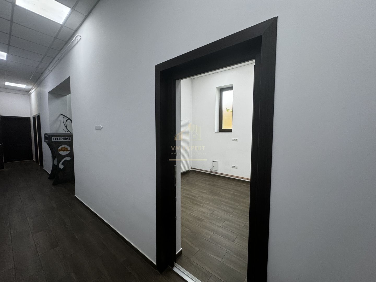 SPATIU COMERCIAL DE INCHIRIAT, 20 MP, ZONA CENTRALA, CAMPULUNG - Poză 8