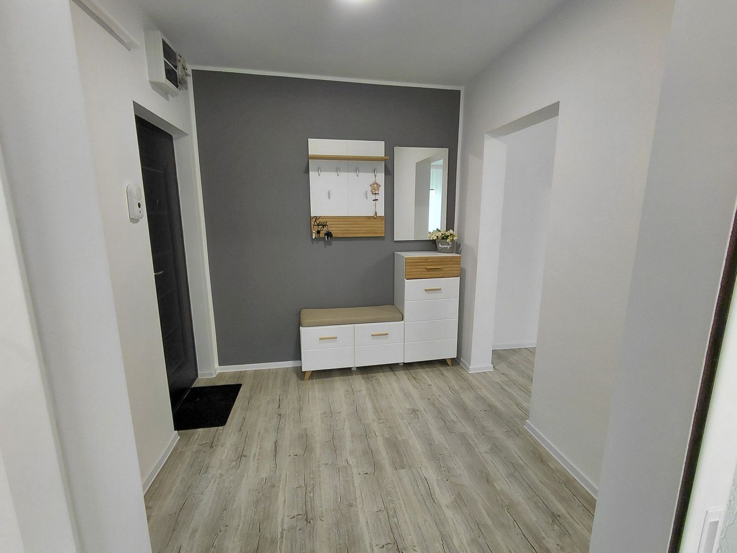 🏡  Apartament 3 camere – Micro 16,  etaj 2, (în spate la complex  Siret) - Poză 22
