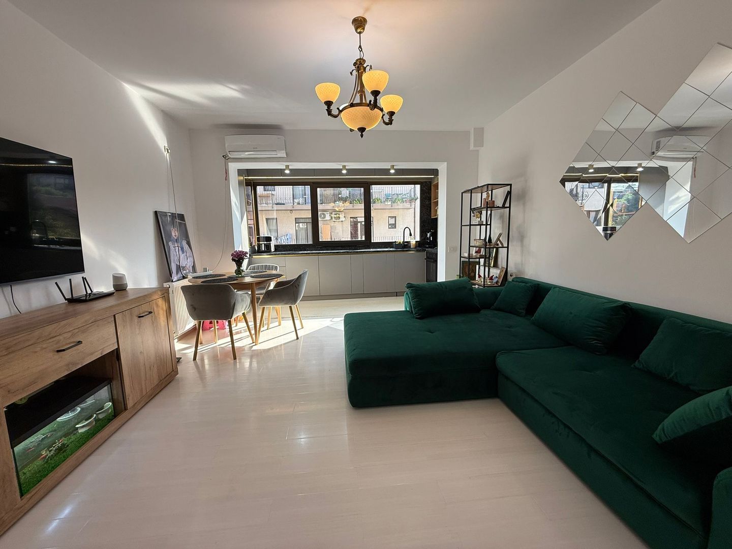 AP. 3 CAMERE CIRESULUI, MOBILAT, LOC PARCARE, RENOVAT, COMISION 0% - Poză 1