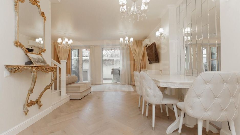 Chirie, casă, 4 camere, strada Melestiu, Centru - Poză 7