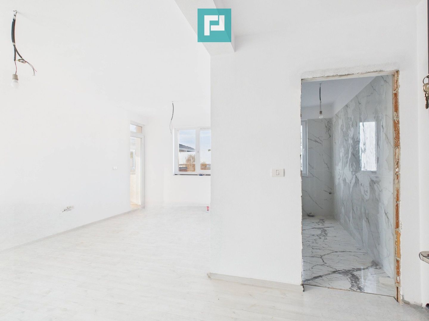 Penthouse cu terasă generoasă, în inima Chișodei - Poză 2