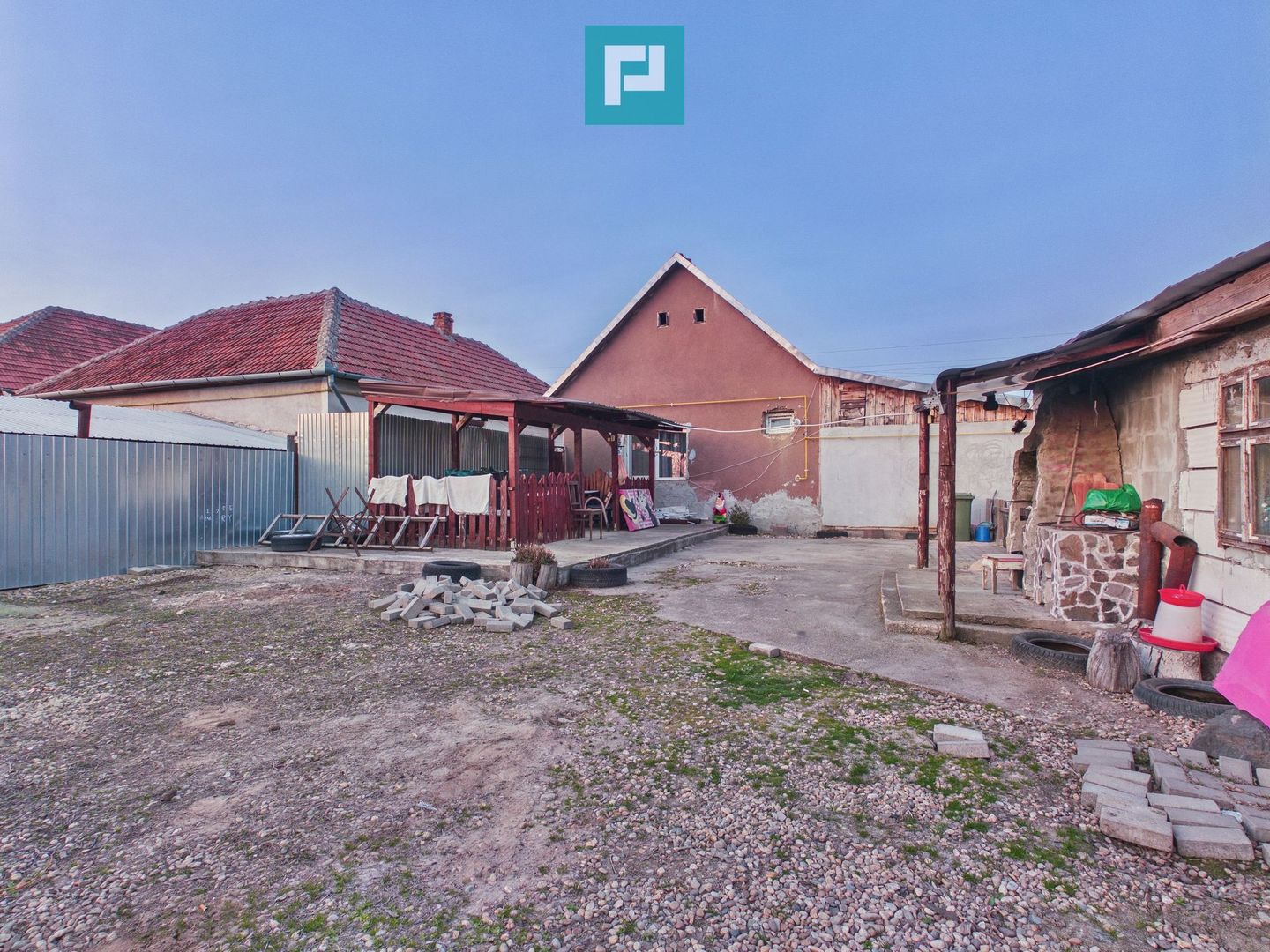 Casă cu 3 camere și teren de 700 mp în Cermei - Poză 12