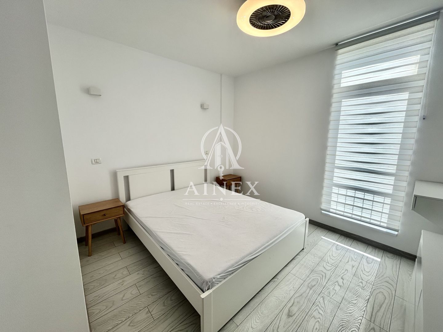 OCAZIE  Apartament cu 3 camere  Calea Aradului - Poză 2