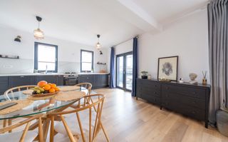 Casa Individuala de vanzare - Comuna Berceni - Complet mobilata - Poză 25