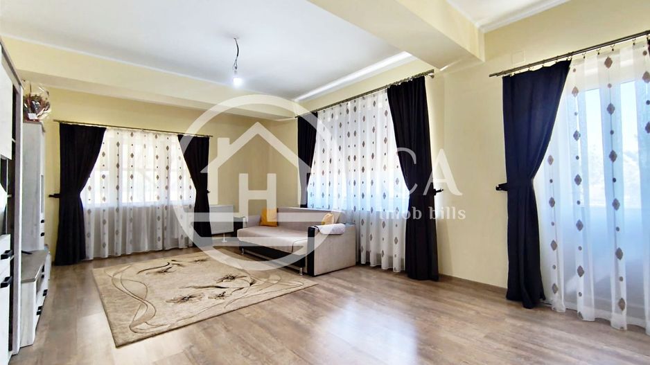 Casă de vânzare cu 4 camere în Cihei, Bihor - Poză 1