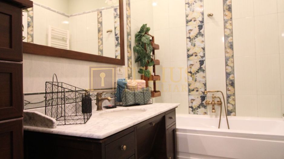 Piata Libertatii, 3 camere, centrala proprie. - Poză 5