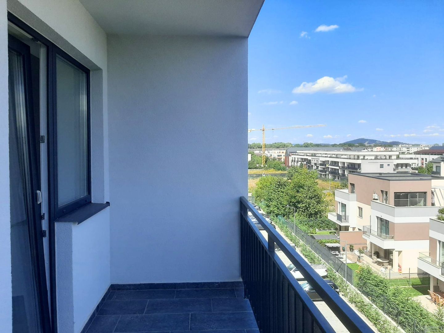 Un Apartament Pentru O Viață Bună  Coresi  2025 - Poză 18