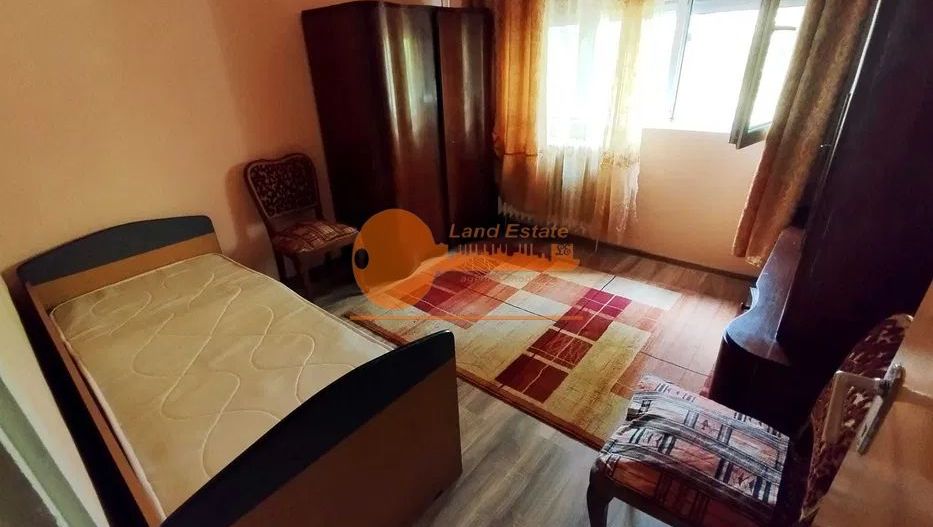 Apartament 3 camere Dr. Taberei -Moinesti - Poză 6