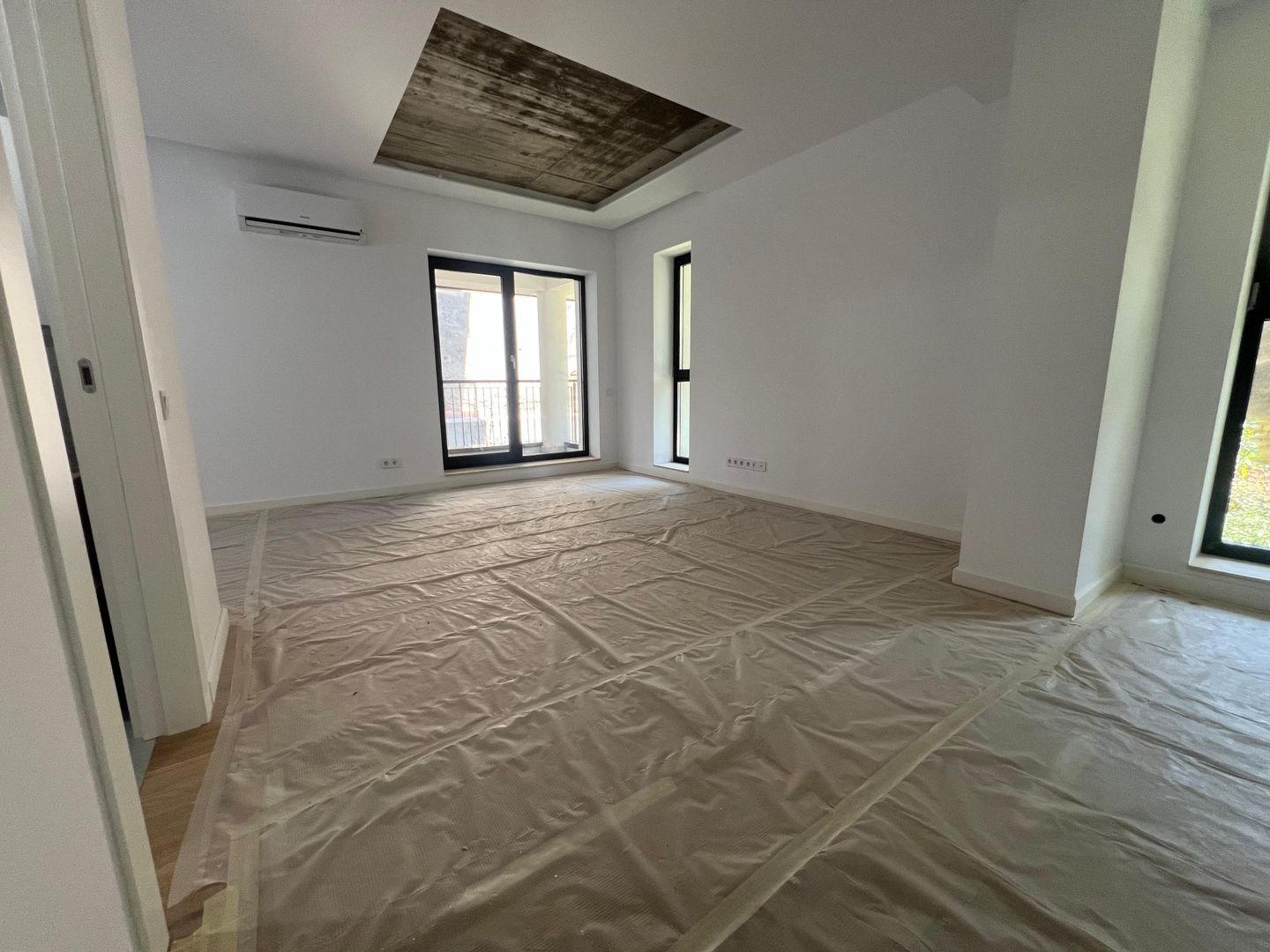 Studio Boutique | Arhitectură Modernă și Finisaje Premium - Poză 1