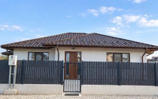Casă de vânzare în Holboca, strada Colinei – zonă în plină dezvoltare - Poză 2