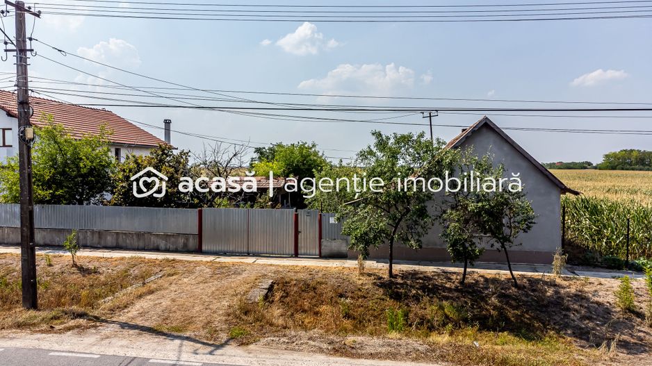 Casă Variasu Mare Jud. Arad cu teren 16883 mp - Poză 4