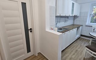 3 camere, et 2, centrala termica, 1 Mai ( Insula ) - 126 000 Euro- - Poză 13