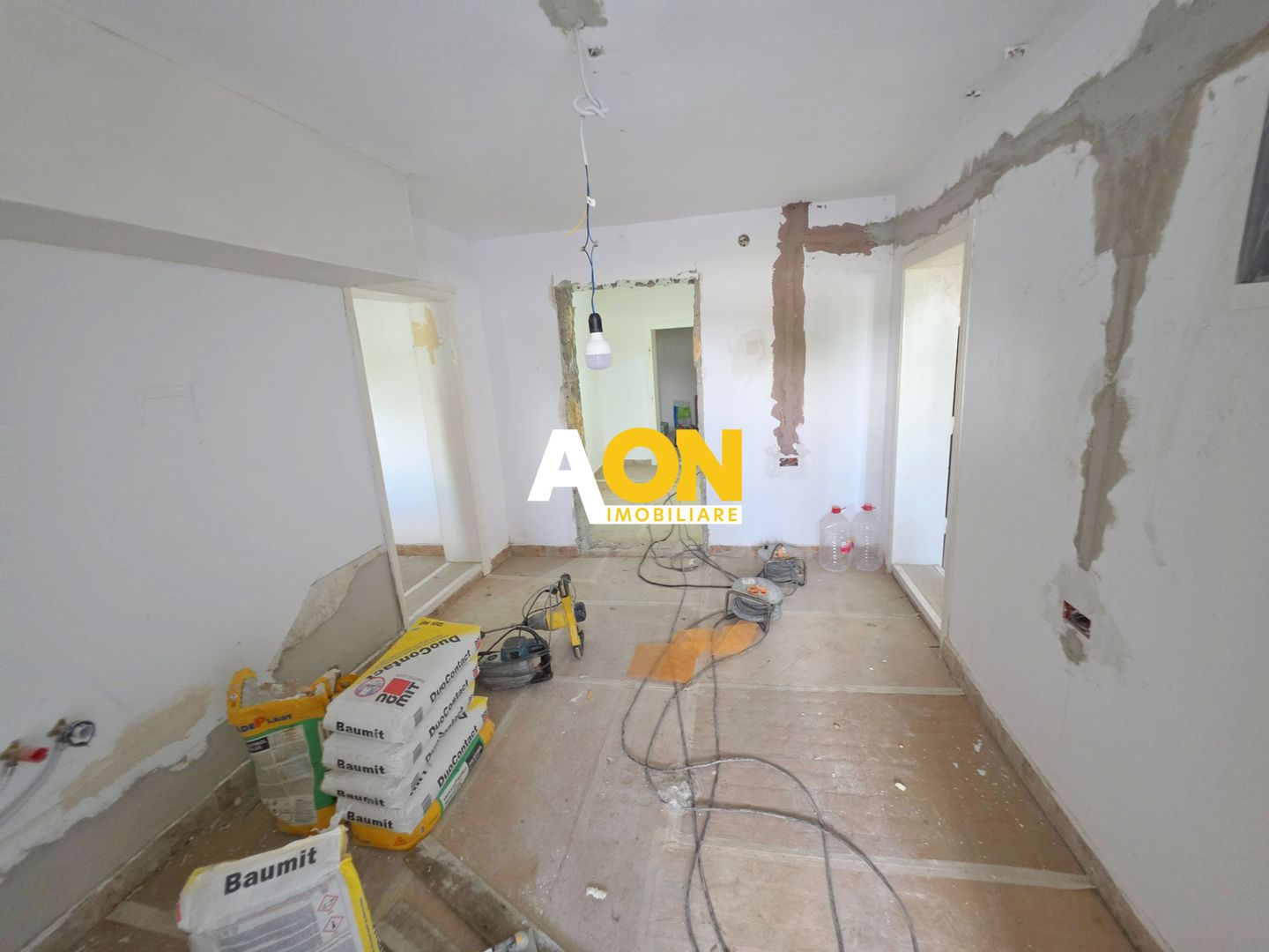 Apartament tip duplex, D+E, 5 camere, la cheie, 450 mp teren, Barabant - Poză 23