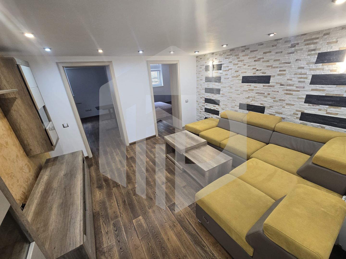 Casa singur in curte 4 camere 650 teren Piata Cluj - Poză 4