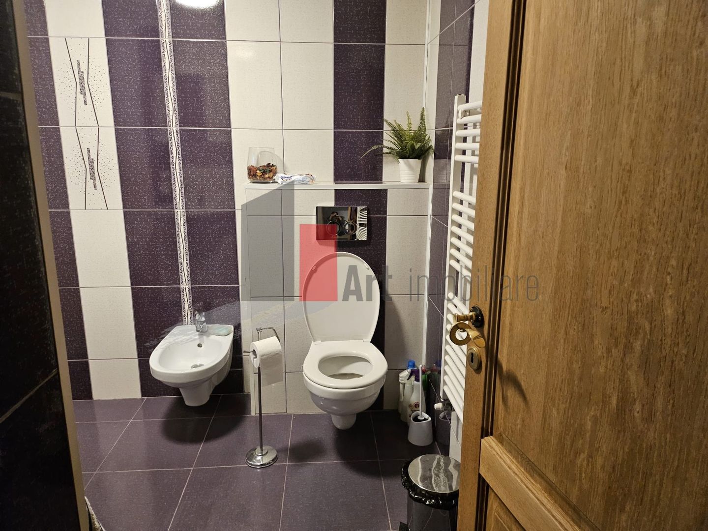 Casă modernă pentru familie, aproape de Parcul Teilor – mobilată complet - Poză 12