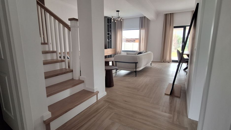 Duplex frumos cu arhitectura mediteraneana - Poză 5