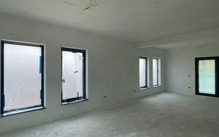 Casă individuală cu garaj-Moșnița Veche - Poză 2