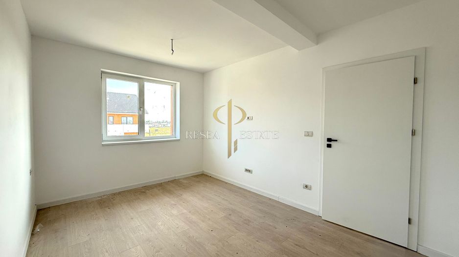Apartament 3 camere- 83 mp utili+terasa+loc parcare - Poză 3