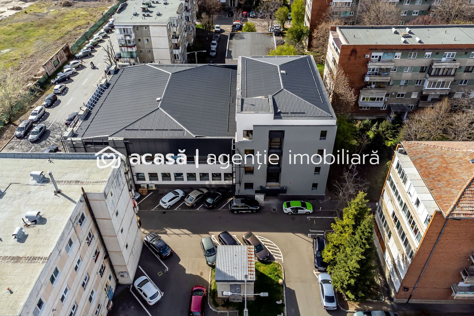 Spațiu modern de inchiriat destinat clinicilor sau companiilor - Poză 1