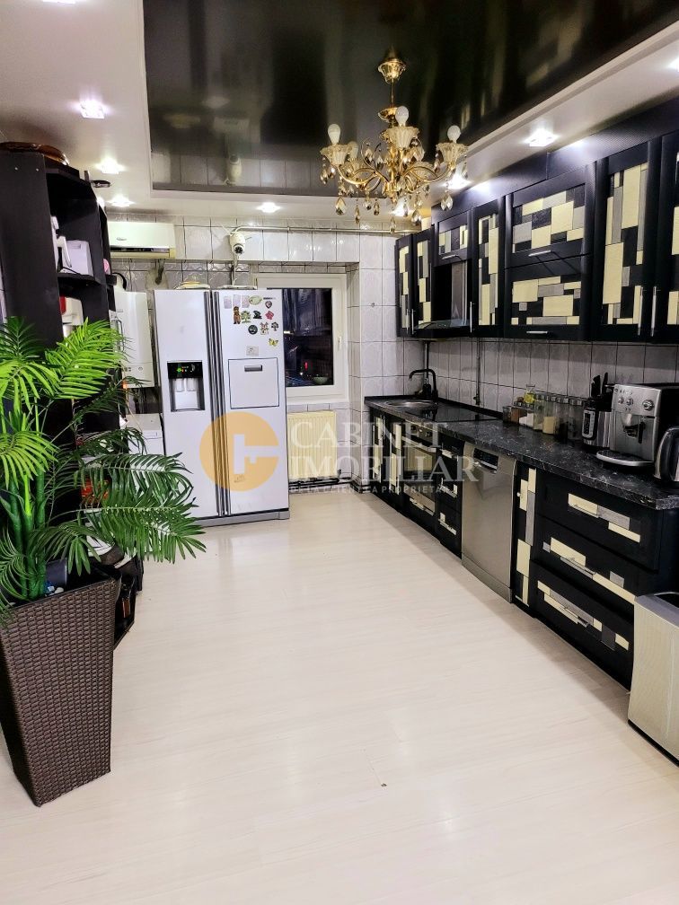 Apartament 3 Camere Decomandat Renovat Cug Rond Vechi - Poză 4