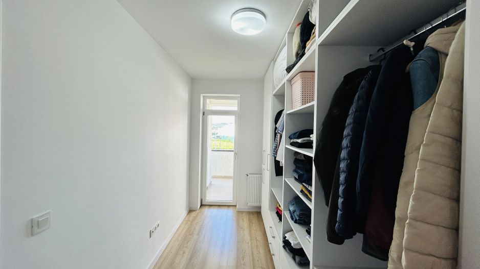 Apartament de vanzare, bloc nou, cu lift, bucatarie separata, dressing - Poză 12