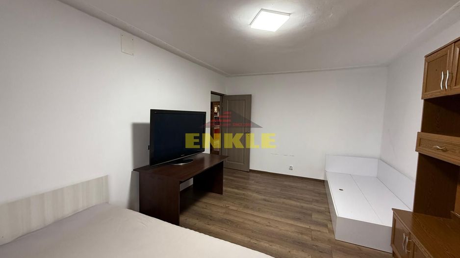 VÂNZARE APARTAMENT CU 2 CAMERE, ETAJ 2 – ZONA MALL - Poză 3