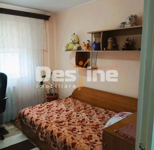 Apartament cu 3 camere de vanzare zona centrala - Poză 8