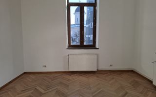 URGENT!, et. 1/P+2+M in vila arhitectonica, liber, NEGOCIABIL - Poză 4