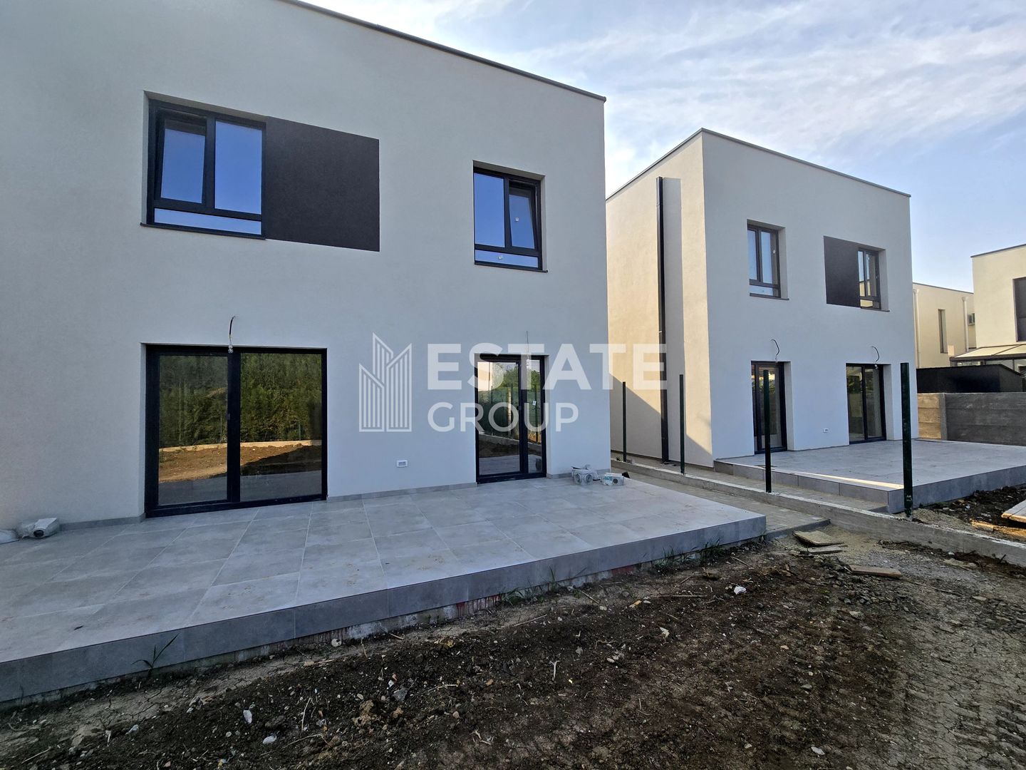 Duplex cu 5 camere despartit prin camera tehnica in Dumbravita - Poză 19