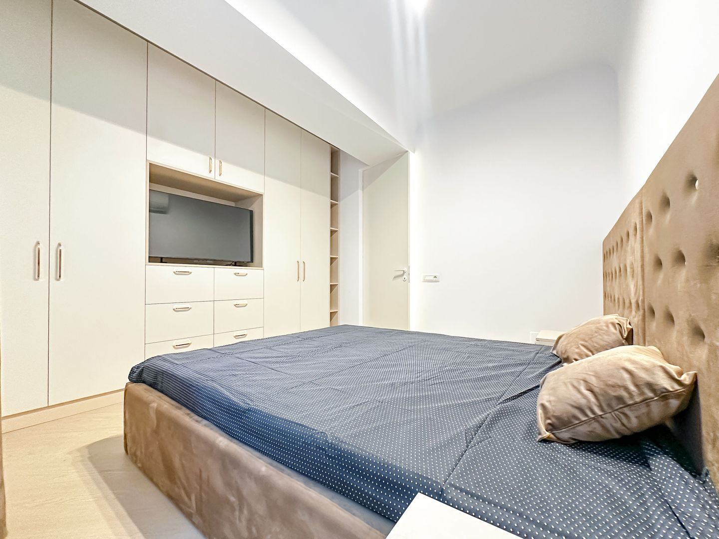 3-Bedroom Apartment | Parking | Wellness I 24/7 security - Poză 14