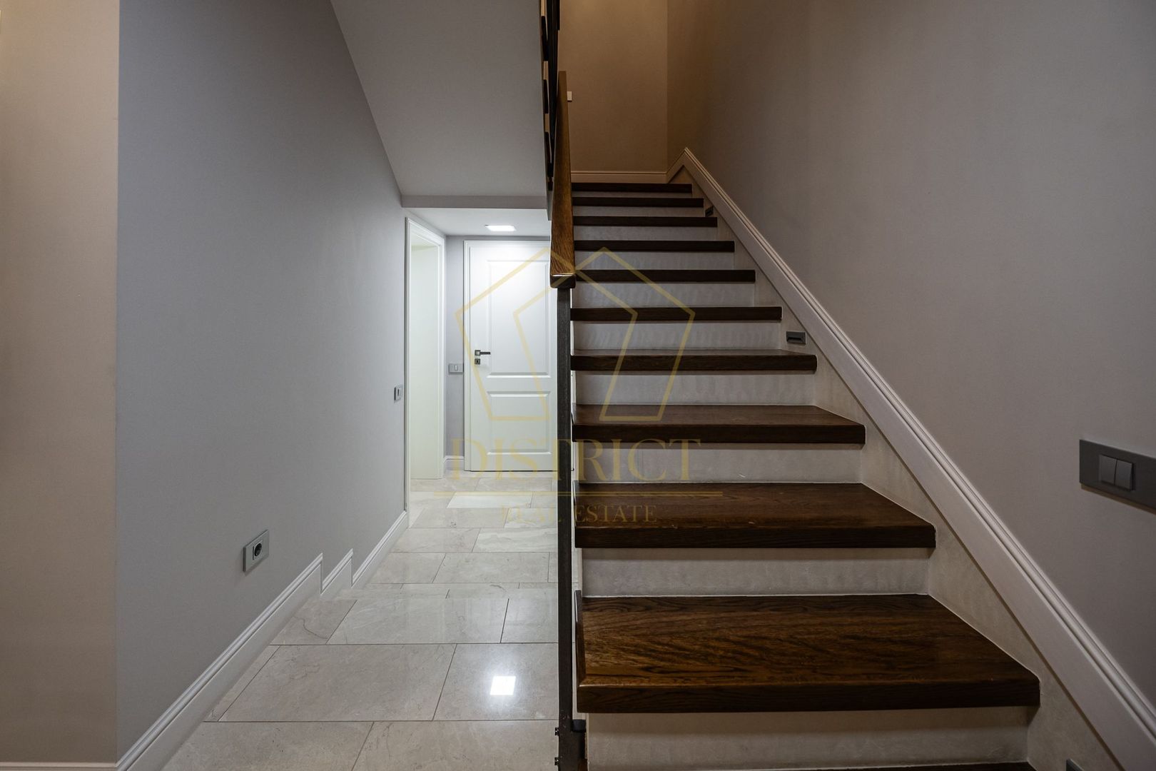 Vila exclusivista cu garaj si piscina I Dumbravita I Comison 0% - Poză 31