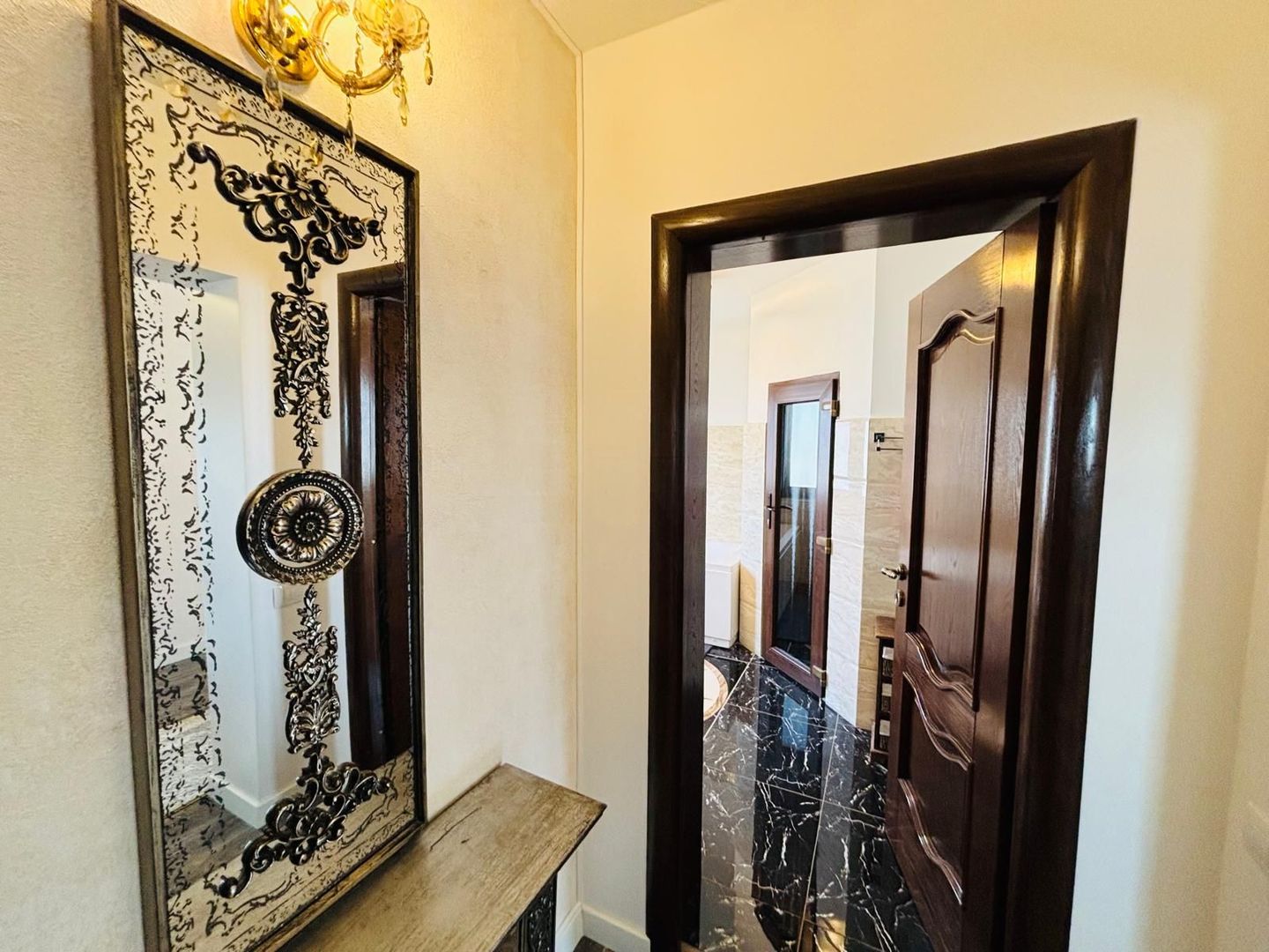 Vilă deosebită în Șcheia I 240 mp utili I teren 1000 mp I 295.000 € - Poză 6