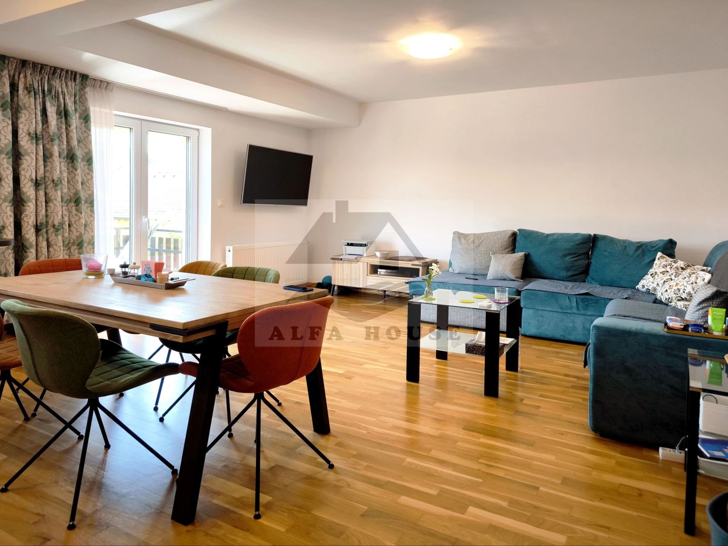 Apartament trei camere, 83 mp, vedere panoramică spre Tâmpa-Bartolomeu - Poză 7