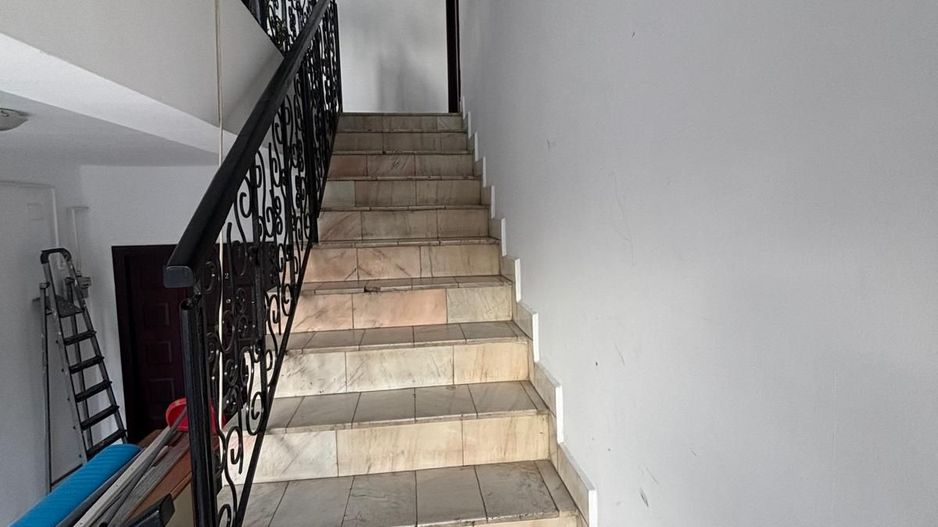 Apartament spatios si complet renovat - Poză 12