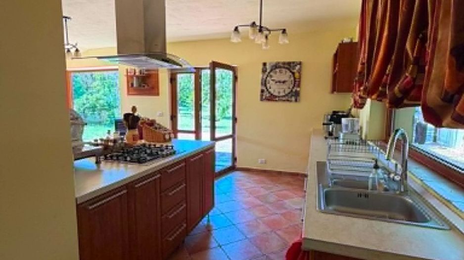 Casă 300 mp în Micești | Teren 2.026 mp | 4 dormitoare - Poză 8