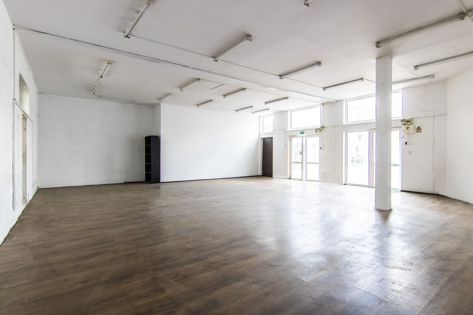 Spatiu Comercial | DE INCHIRIAT | Valea Cascadelor | Depozit | Showroom | Retail - Poză 5