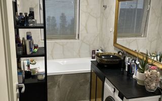 Vanzare apartament 3 camere stradal plus terasa, curte - Poză 6