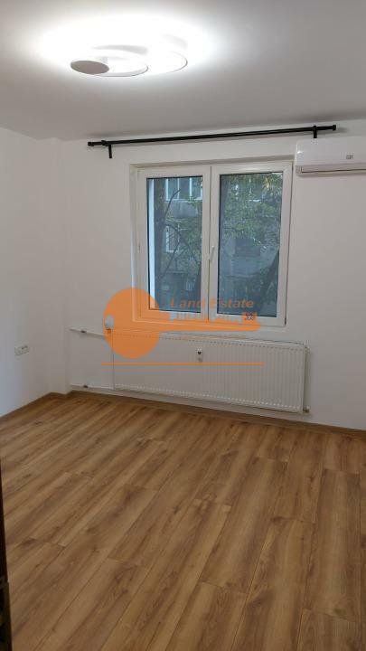Apartament cu 3 camere in zona Crangasi - Poză 8