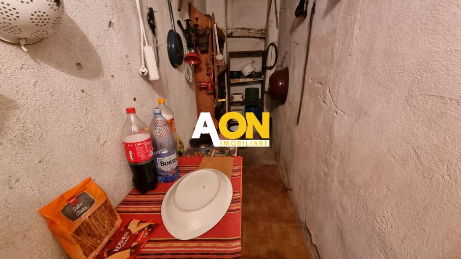 De vanzare casa 4 camere, 2150mp teren, Oarda de Sus - Poză 8