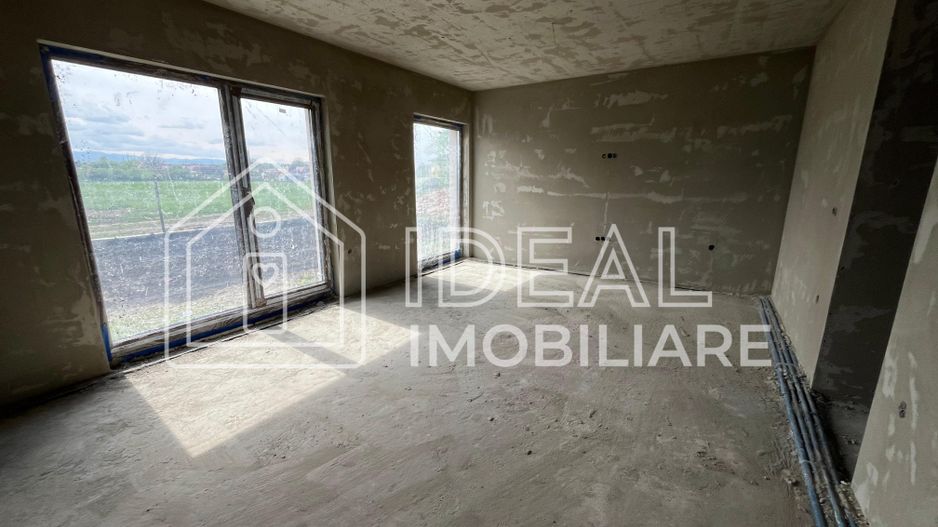 Duplex de vânzare - 125mpu și 230mp curte | Sura Mica - Poză 3
