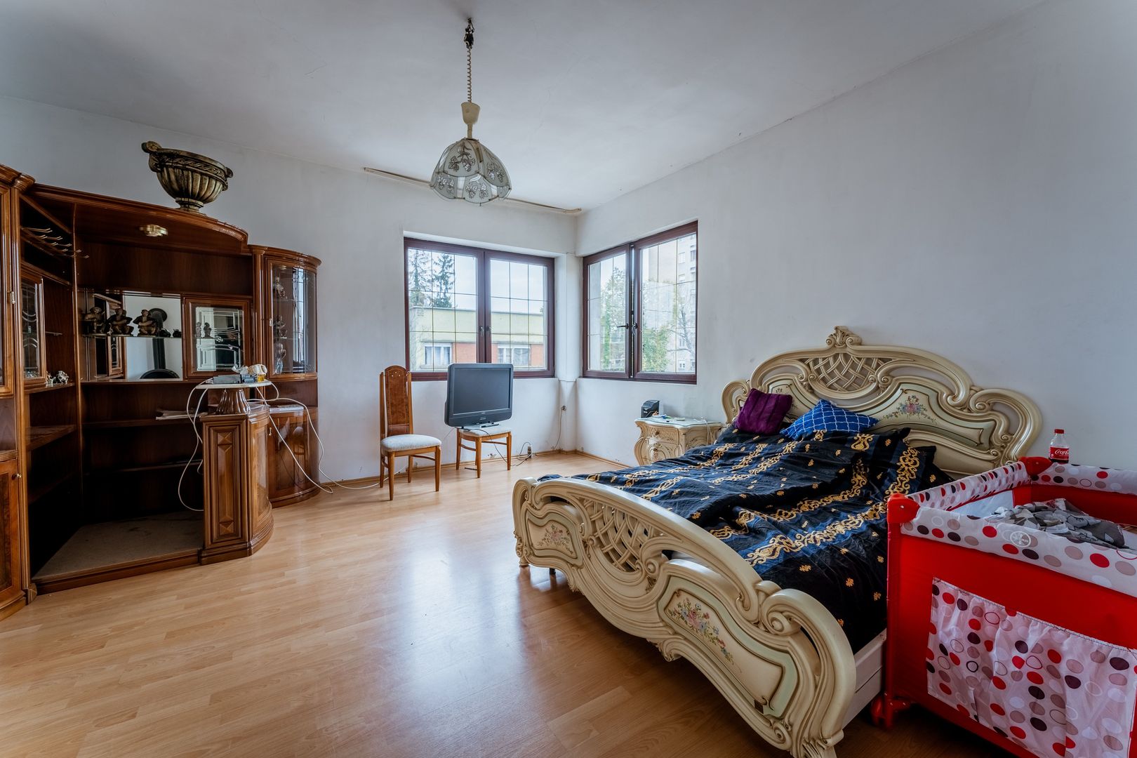 Vilă situată pe Calea Romanilor - Poză 5