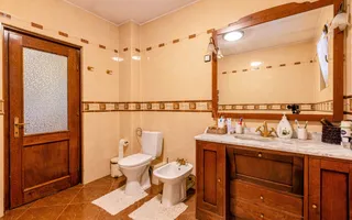 Vilă S+P+M, 2 fronturi stradale, ideală locuit/birouri/clinică, grădiniță, etc - Poză 11