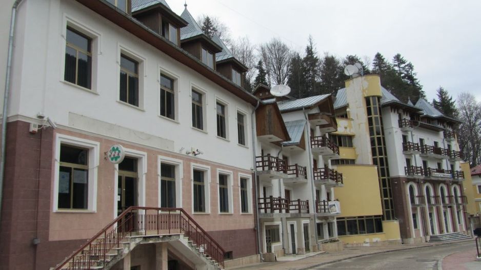 complex turistic Slanic Moldova - Poză 1