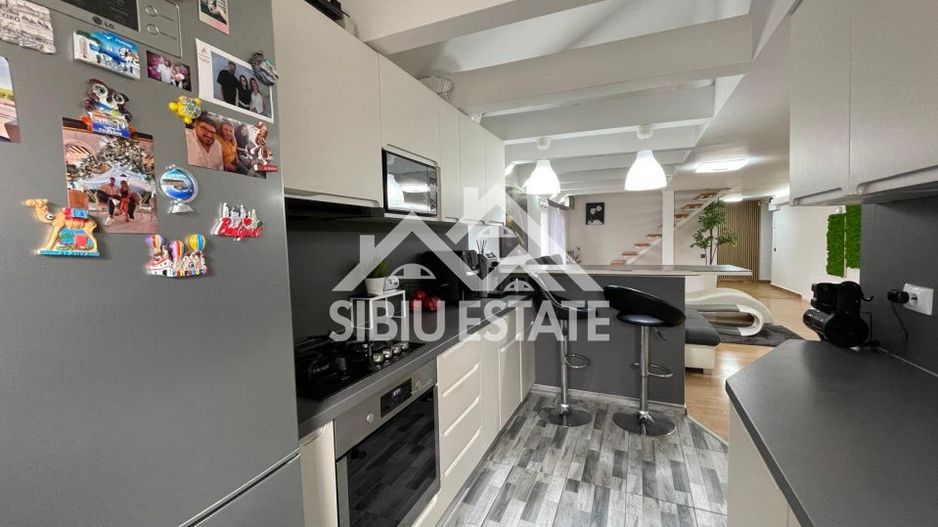 Apartament de vanzare, cu 4 camere,  82.4 mp. -Calea Cisnadiei (Ciresica) - Poză 16