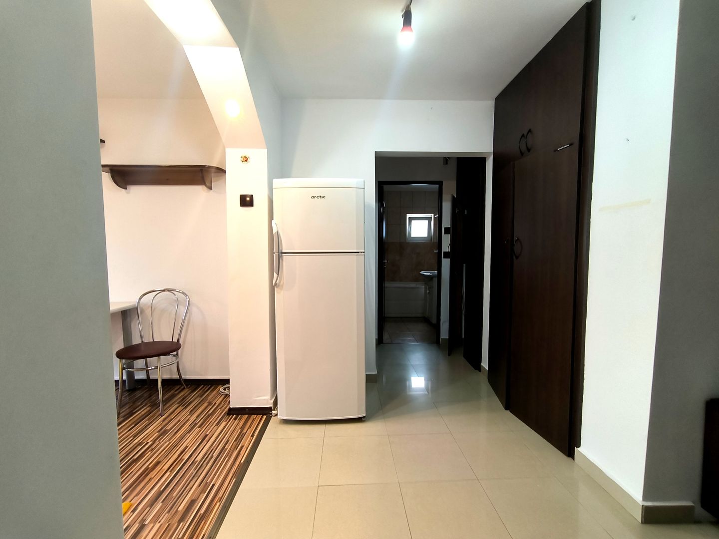 Apartament spatios 2 camere cu centrala, zona  Confectii - Poză 6