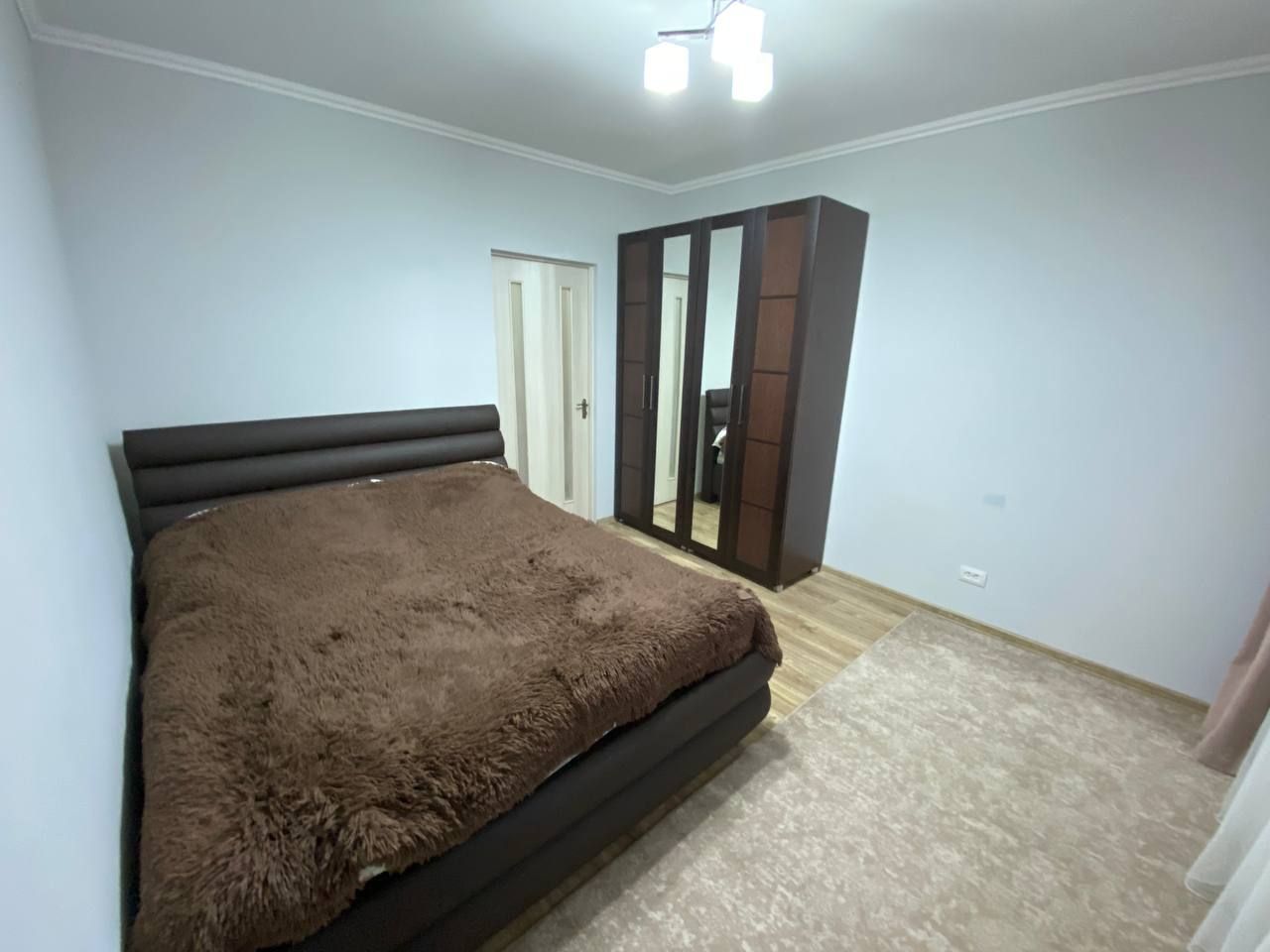 Apartament de închiriat în inima Chișinăului! - Poză 9
